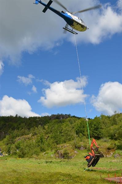 Transport of construction materials via Helicopter